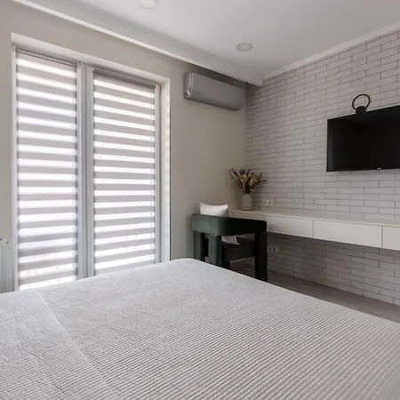Inshiapartments On Hazova Str 8 *