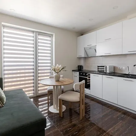 Inshiapartments On Hazova Str 8